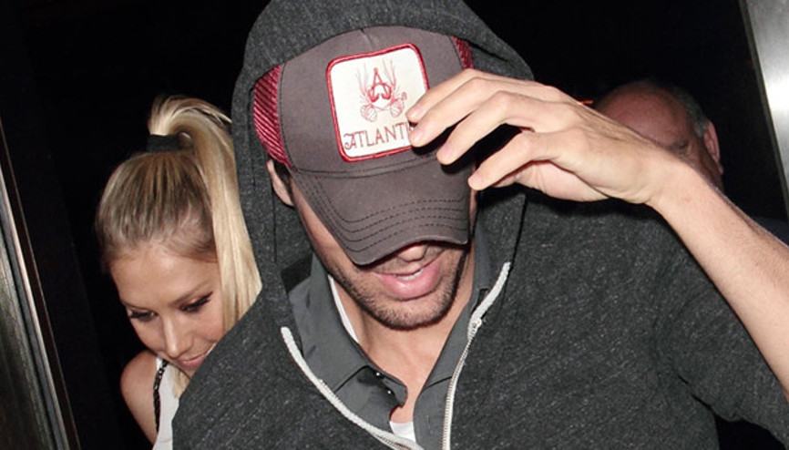 Kahvaltı niyetine sevişiyoruz