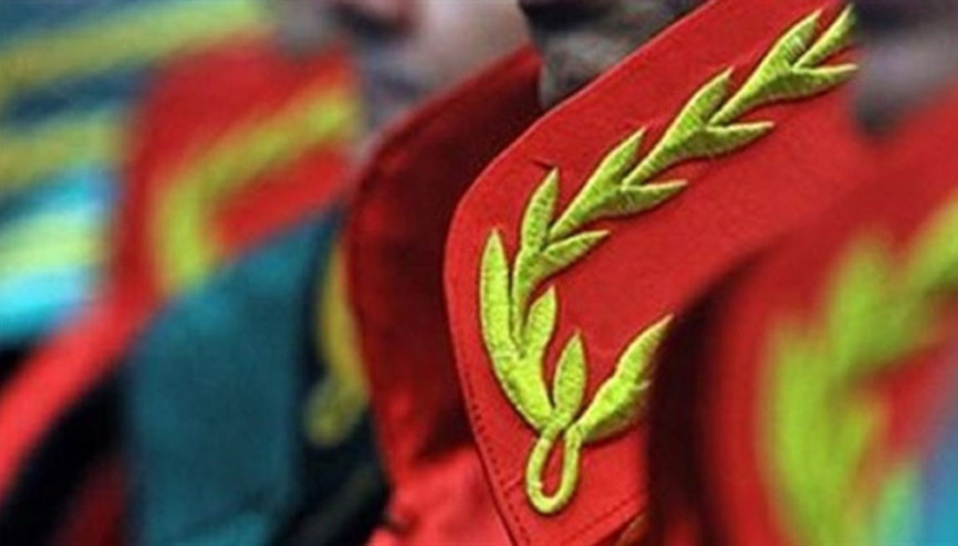 FETÖ sanığı eski özel yetkili hakim hakkında kırmızı bülten