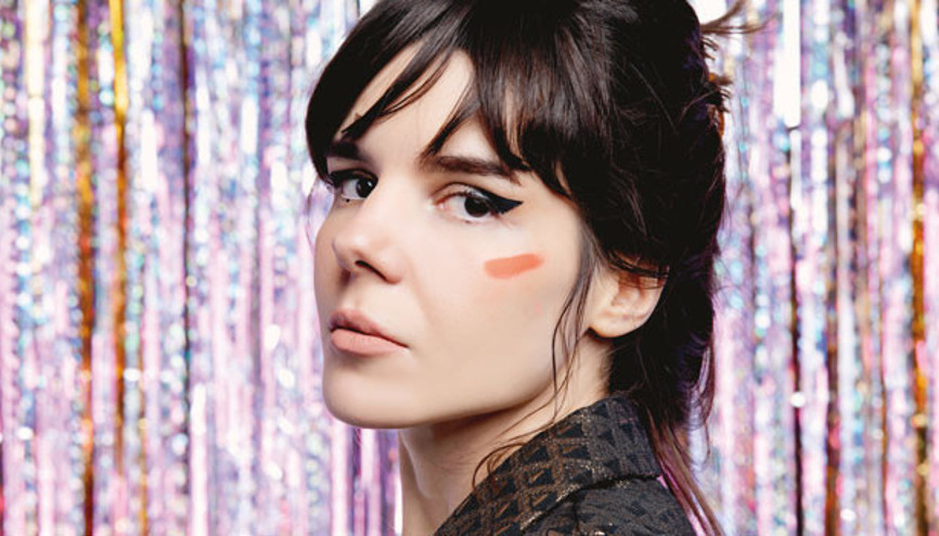 İnsanların aydınlanması ve nefes alabilmesi için bazen bir şarkı yetebiliyor İnsanların aydınlanması ve nefes alabilmesi için bazen bir şarkı yetebiliyor