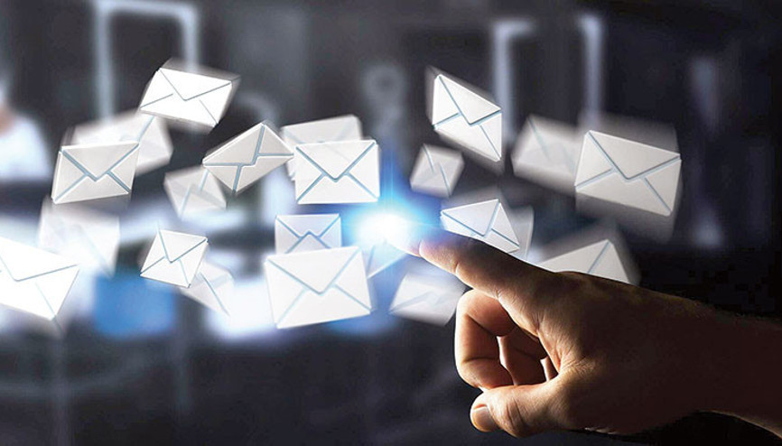 Yerli e-mail yolda Yerli e-mail yolda