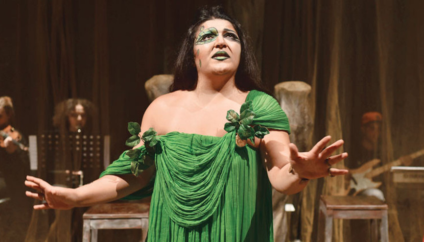 Tanrıçanın hakkını tanrıçaya veren oyun