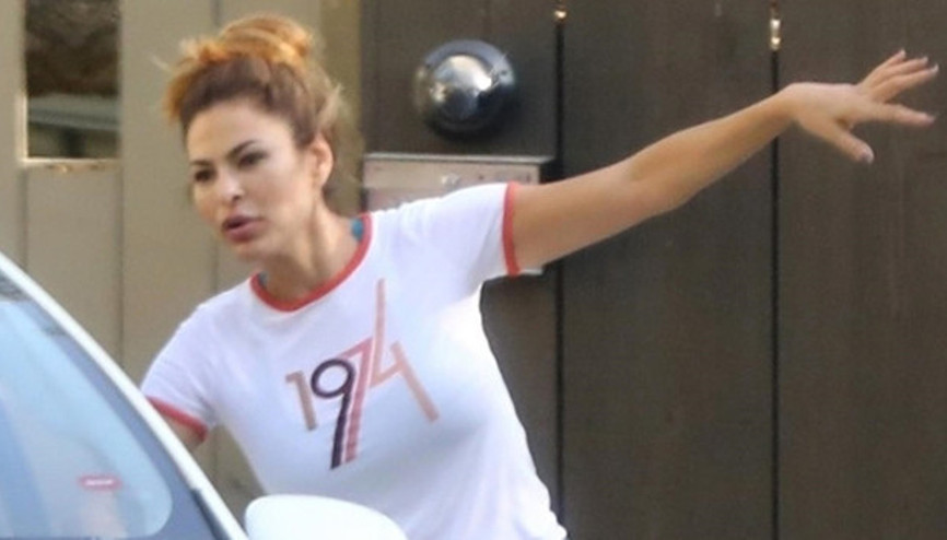 Komşuyla kapı önü sohbeti