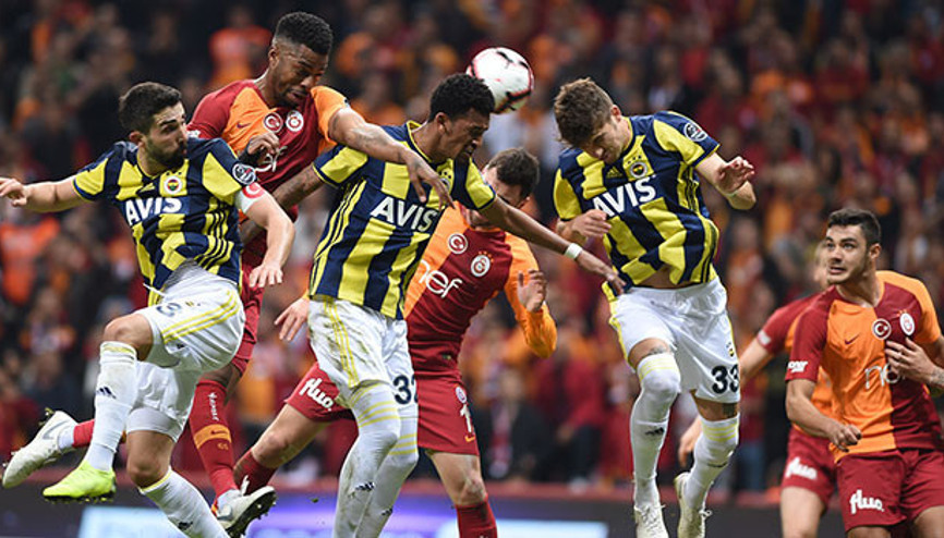 Galatasaray evinde Fenerbahçe ile berabere kaldı 4 gollü müthiş derbi...