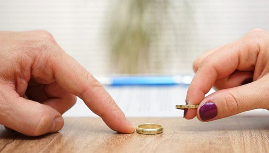 Yatağını ayıran kocaya tazminat