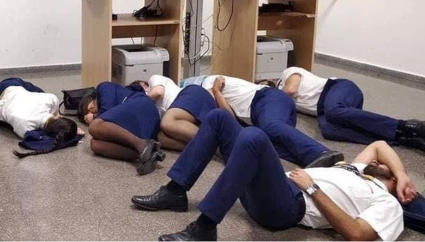 Ryanair yerde uyuyan kabin görevlilerini işten çıkardı