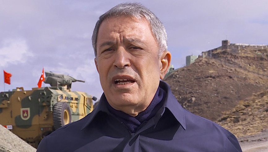 Bakan Akar ve komutanlardan patlama bölgesinde inceleme