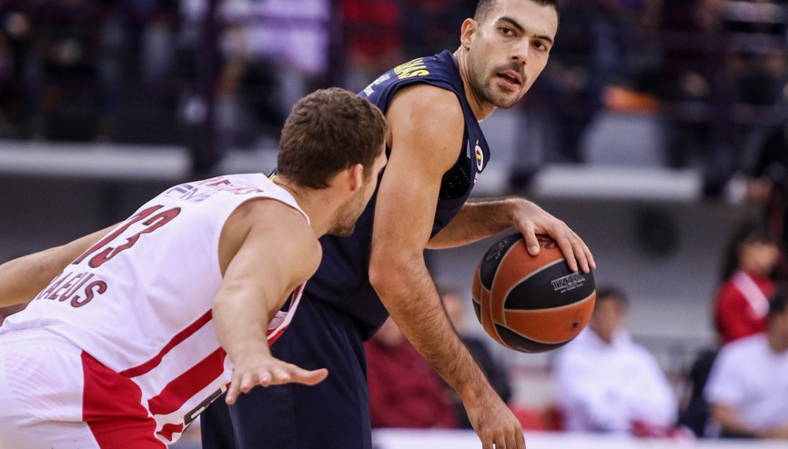 F.Bahçe, Olympiakosu deplasmanda devirdi