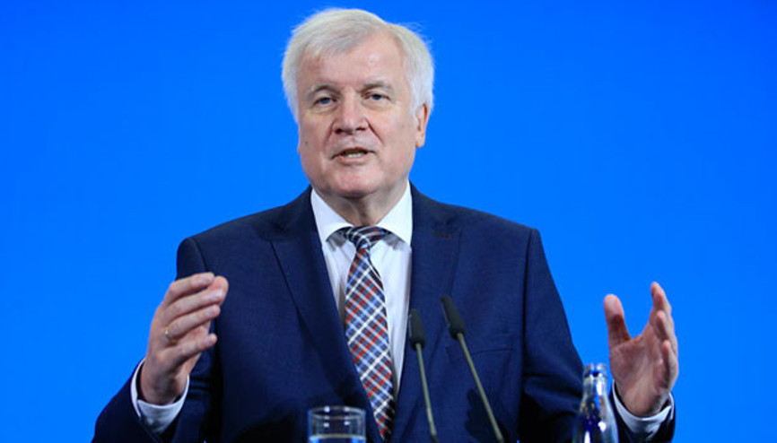 Seehofer, CSU liderliğini 19 Ocak’ta bırakacak