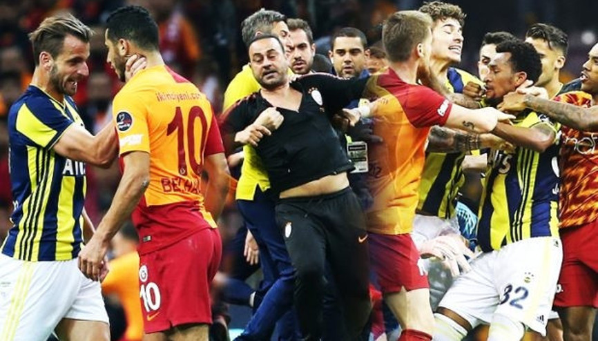 Ağır sözler... Erkekçe konuş ya da sus artık