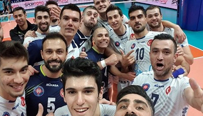 Halkbank evinde zorlanmadı