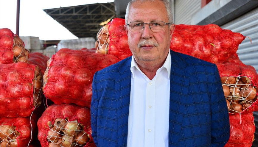 Adana sebze halinde soğanın kilosu 2,5 TL