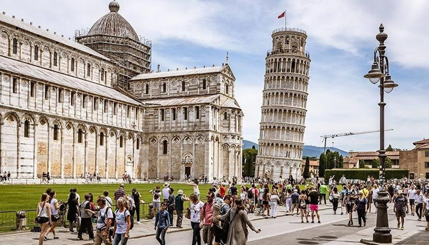 Pisa Kulesinin eğimi azalıyor