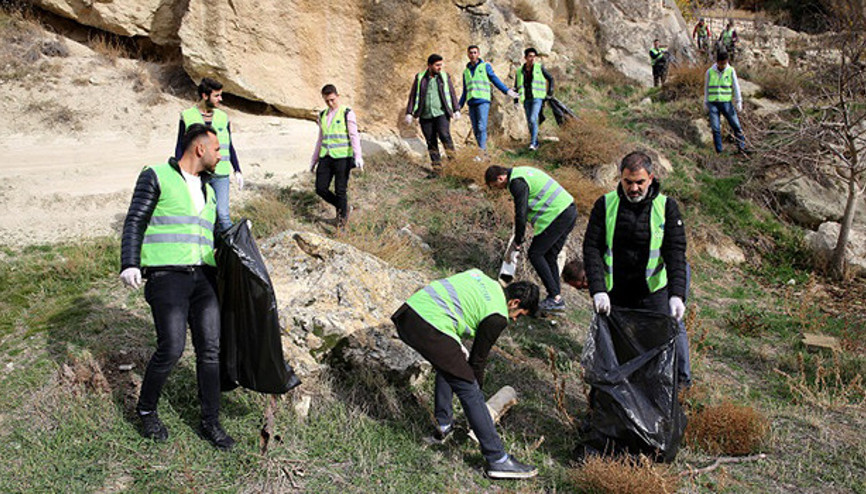 Üniversite öğrencileri Kapadokyada çevre temizliği yaptı