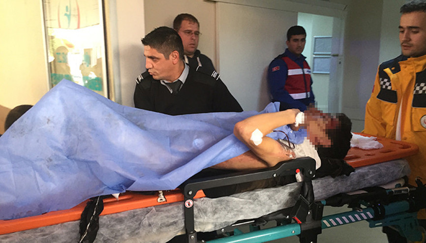 Son dakika: Tren istasyonunda korkunç olay Fotoğraf çekmek için vagonun üstüne çıktı...