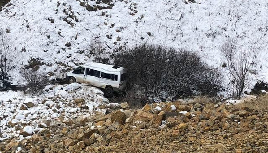 İki küçük çocuk bu araçtan çıkıp köye kadar yürüdü... Acı haber anneyi yıktı