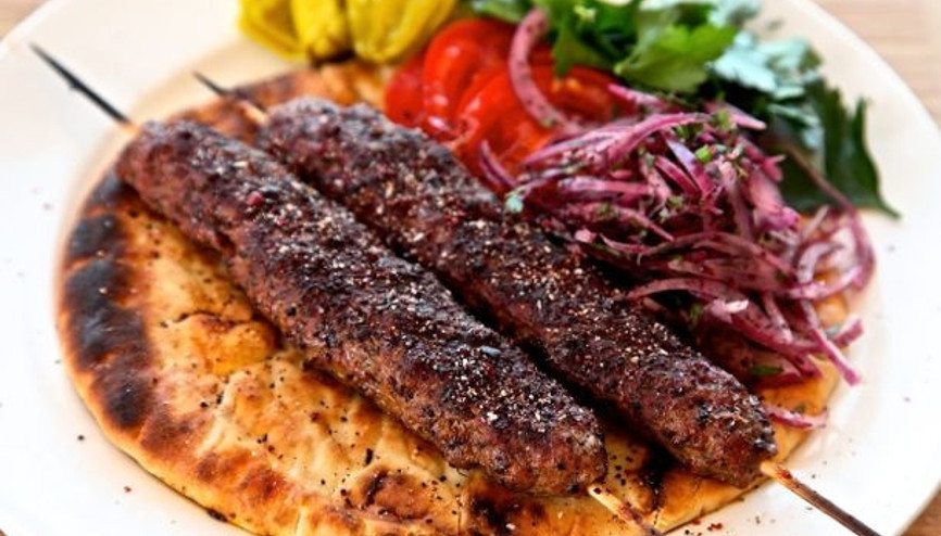 Adana kebap nasıl yapılır Adana kebap tarifi