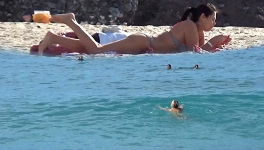 Yurtta kar, Alanya’da deniz keyfi