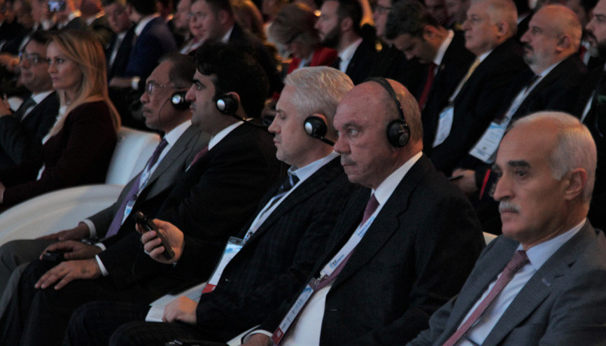 Dev zirveden 380 milyon dolarlık anlaşma çıktı Dev zirveden 380 milyon dolarlık anlaşma çıktı