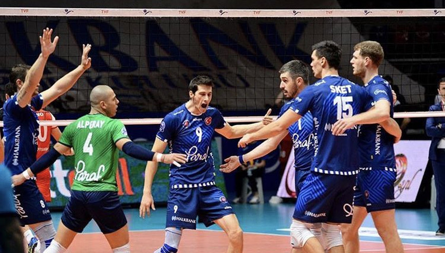 Halkbank, Arkasa set vermedi