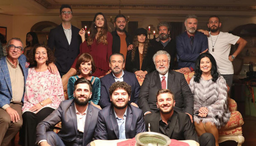 Kafalar Karışık filmi gişede zirvede