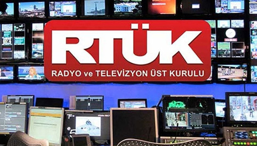 Şarkı sözleri Zarok’u yaktı