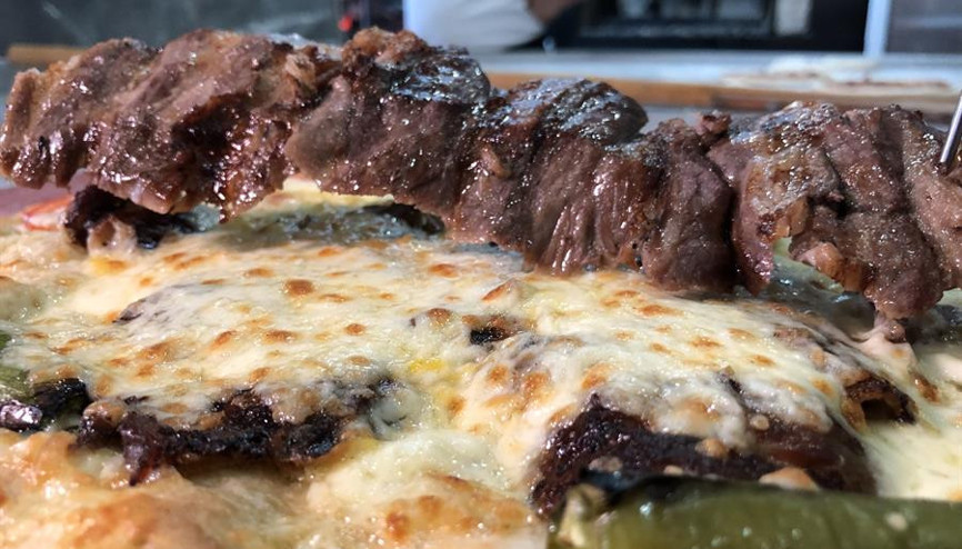 ‘Cağ pizza’ ile Erzurum ve İtalyan yemek kültürlerini harmanladı