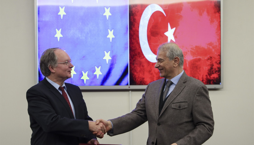 Suriyeli çocukların eğitimi için 400 milyon avro