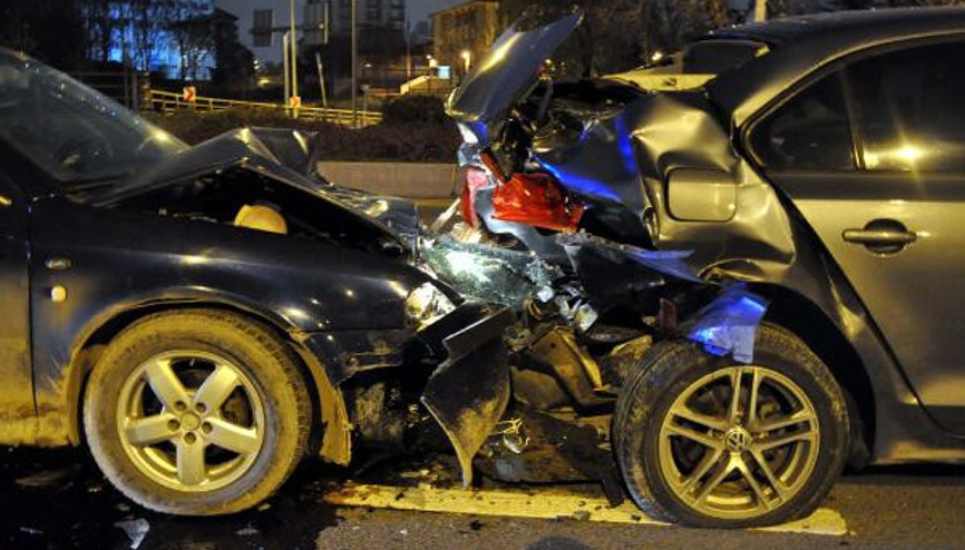 Alkollü ve ehliyetsiz sürücü kazaya neden oldu: 2 yaralı