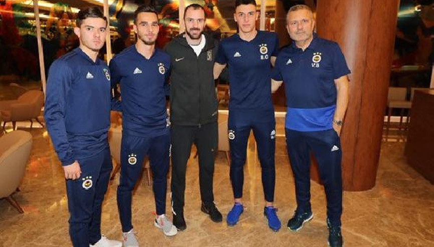 Ramil Guliyev, Fenerbahçeli futbolcuları ziyaret etti Ramil Guliyev, Fenerbahçeli futbolcuları ziyaret etti