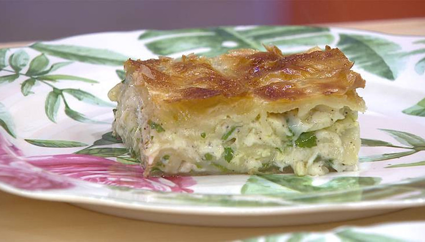 Su böreği nasıl yapılır Milföyden kolay su böreği tarifi