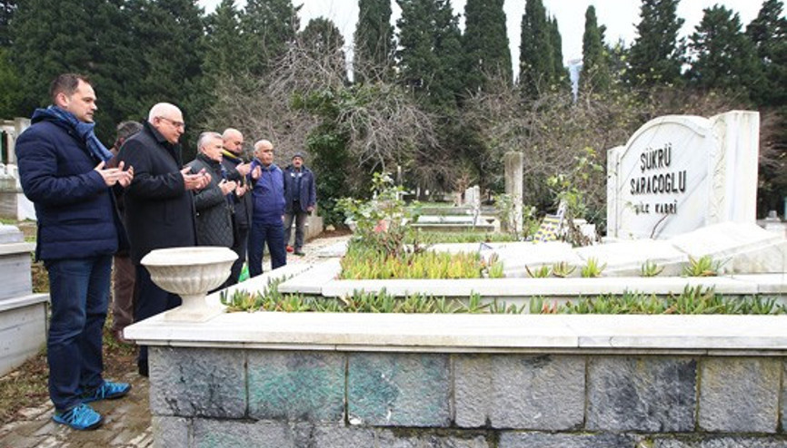 Fenerbahçede Şükrü Saracoğlu kabri başında anıldı