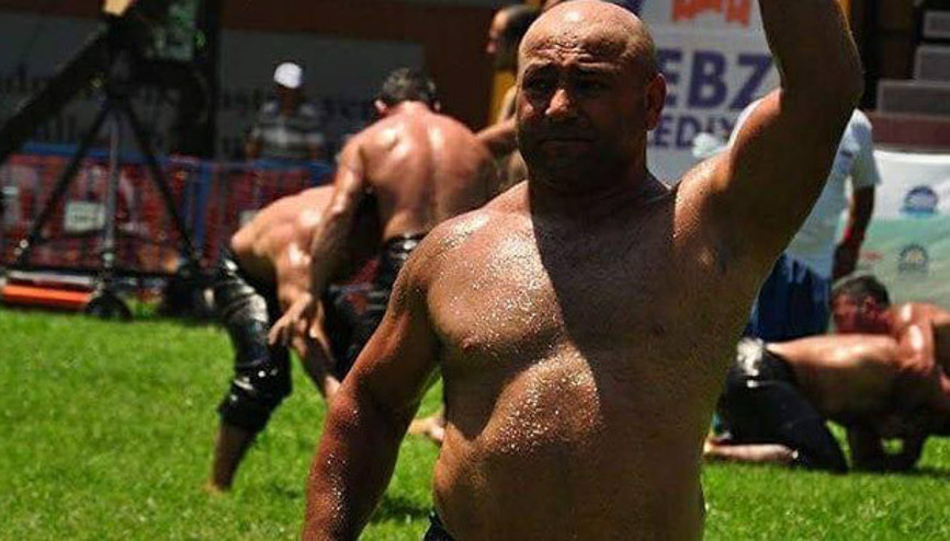 Ünlü pehlivan inşaattan düşerek vefat etti