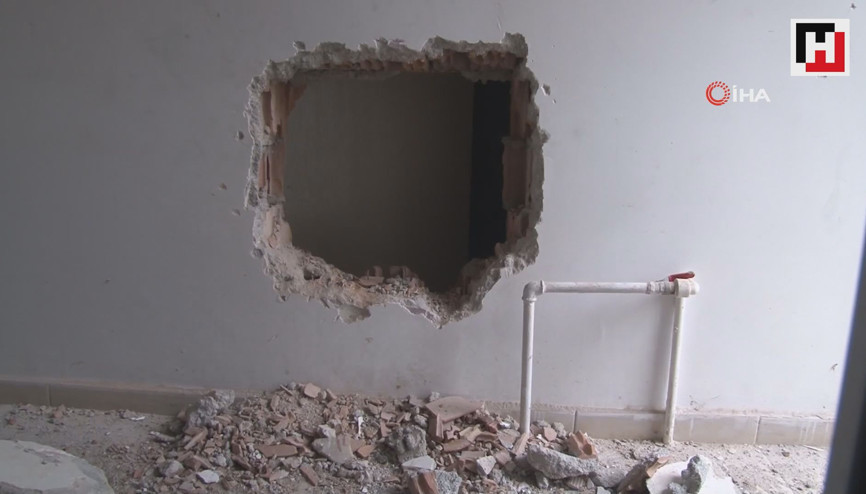 Duvarını balyozla delerek girdikleri kuyumcudan 4,5 kiloya yakın altın çaldılar