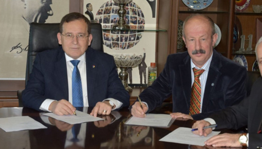 Üniversite öğrencileri iş dünyasına hazırlanacak