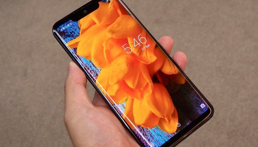 Sharptan fazlasıyla hafif telefon: Aquos Zero