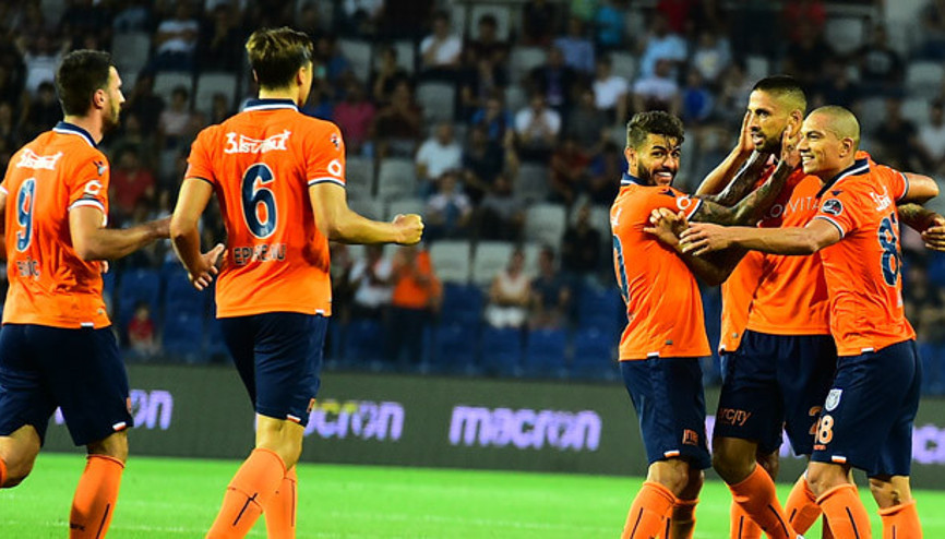 Başakşehir hazırlık maçında ADO Den Haagı rahat geçti