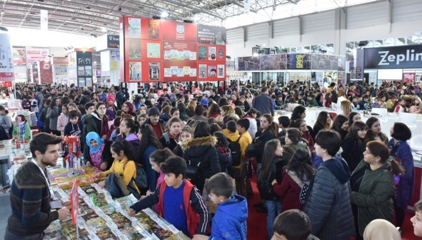 Çukurova Kitap Fuarı ziyaretçi rekoru kırdı