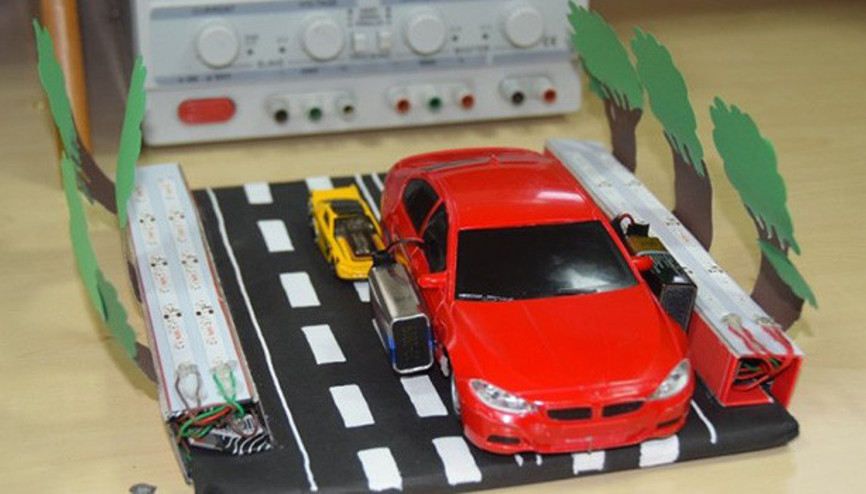 Geleceğin mühendisleri yaptıkları ürünleri tanıttı Geleceğin mühendisleri yaptıkları ürünleri tanıttı