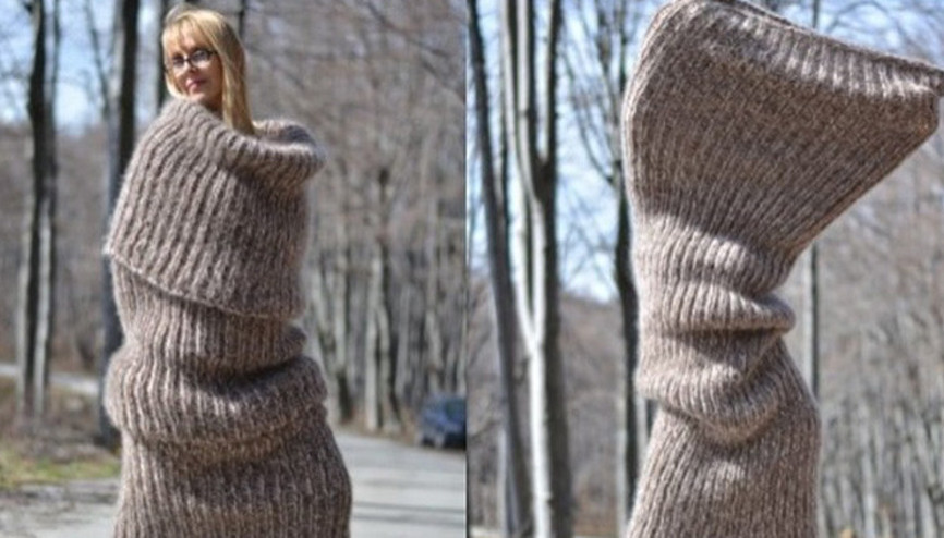 Şaşırtan kıyafet: Büyük boy vücut çorabı