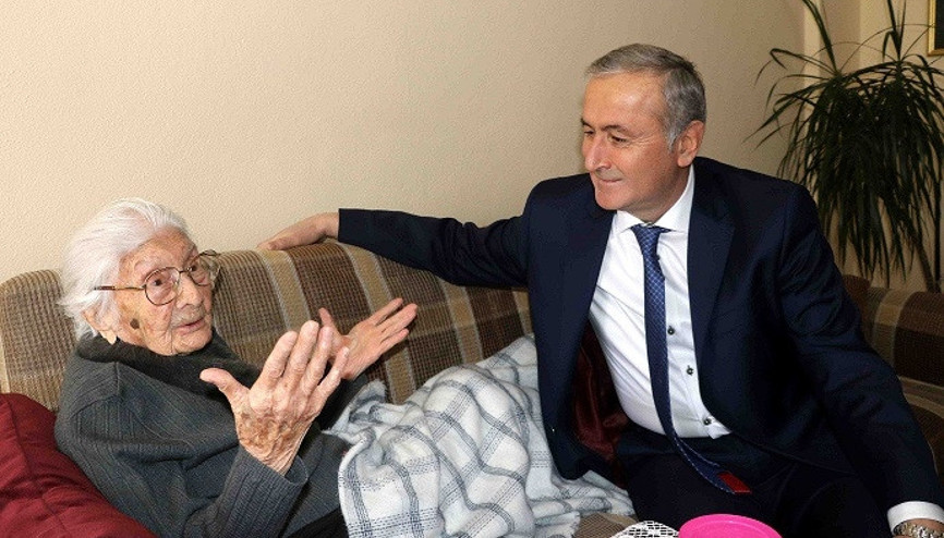 Bakan Yardımcısı Safrandan ‘eğitim çınarına’ ziyaret