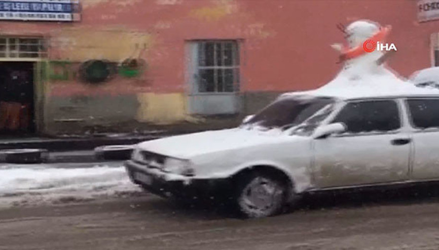 Kardan adamla trafiğe çıktı