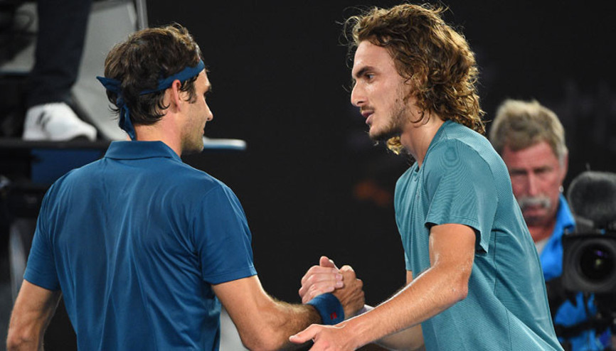 Stefanos Tsitsipas sürprizi Federeri eledi