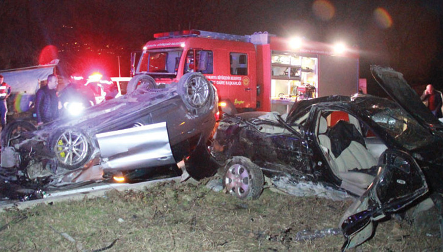 Genç çifti korkunç kaza ayırdı