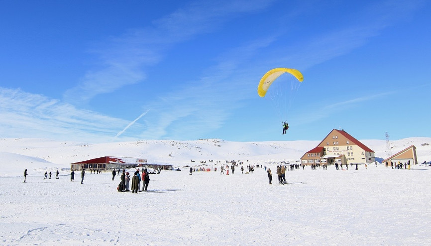 Yarıyıl tatilinde Doğunun gözde kayak merkezi: Hesarek