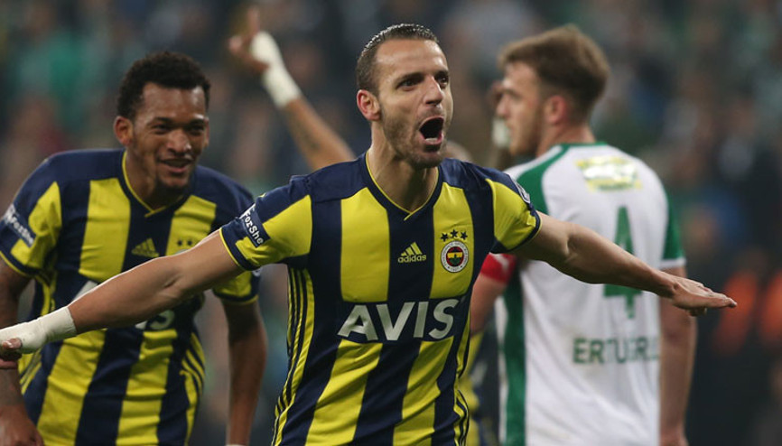 Soldado attı sosyal medya yıkıldı