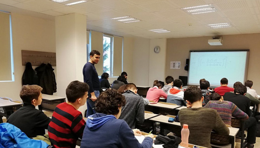 Öğrenciler bilim olimpiyatlarına hazırlanıyor