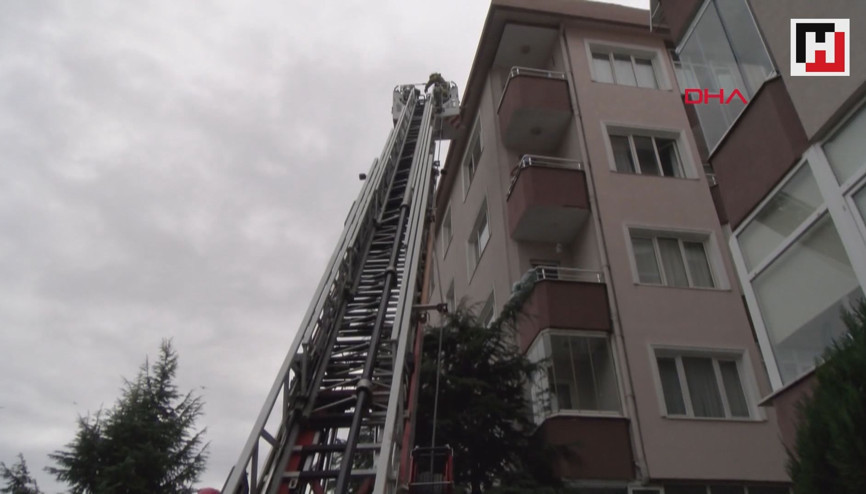 Üsküdarda apartmanda yangın paniği; mahsur kalanları itfaiye kurtardı