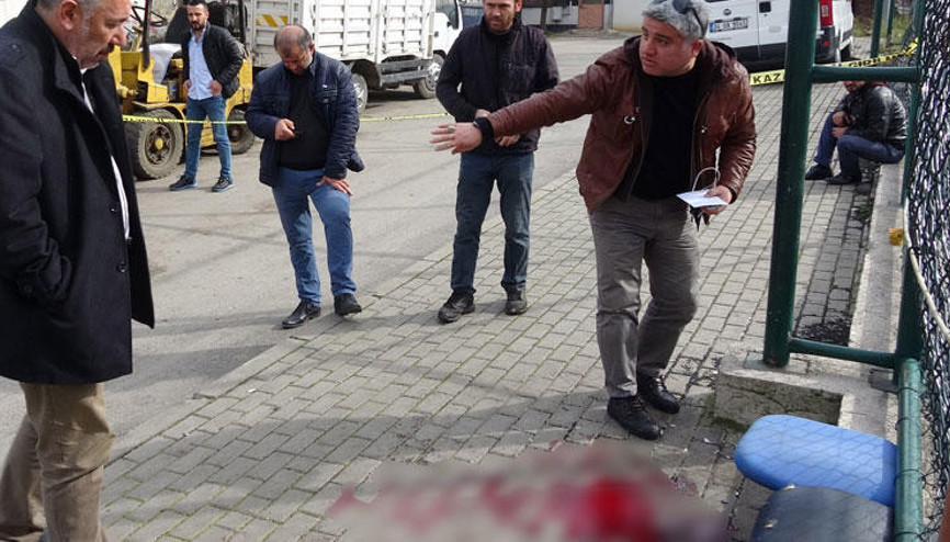 Halı sahanın yanında kurşun yağdırdı