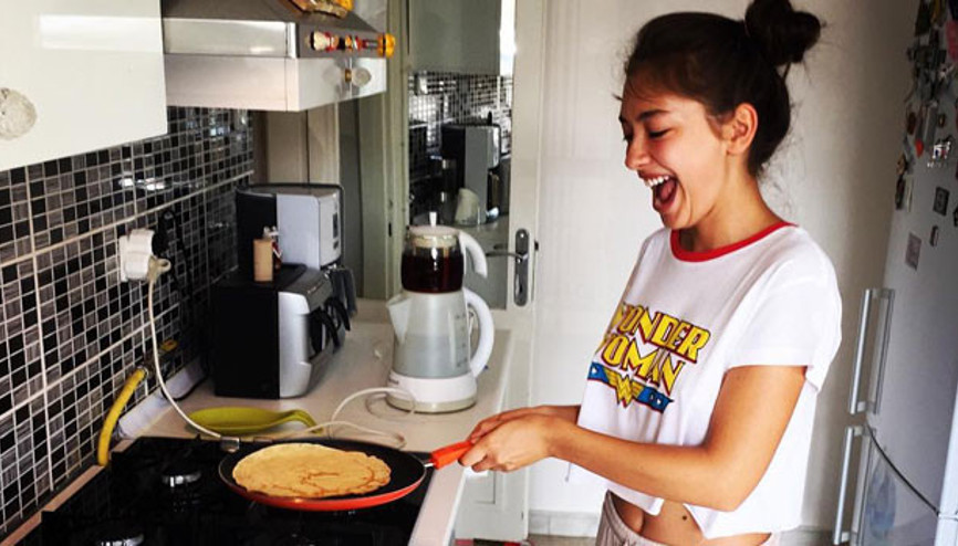 Yemek kursuna başladı