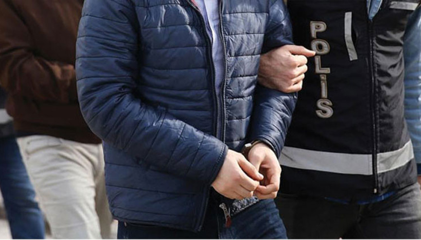 FETÖ firarisi yurt dışına kaçarken yakalandı